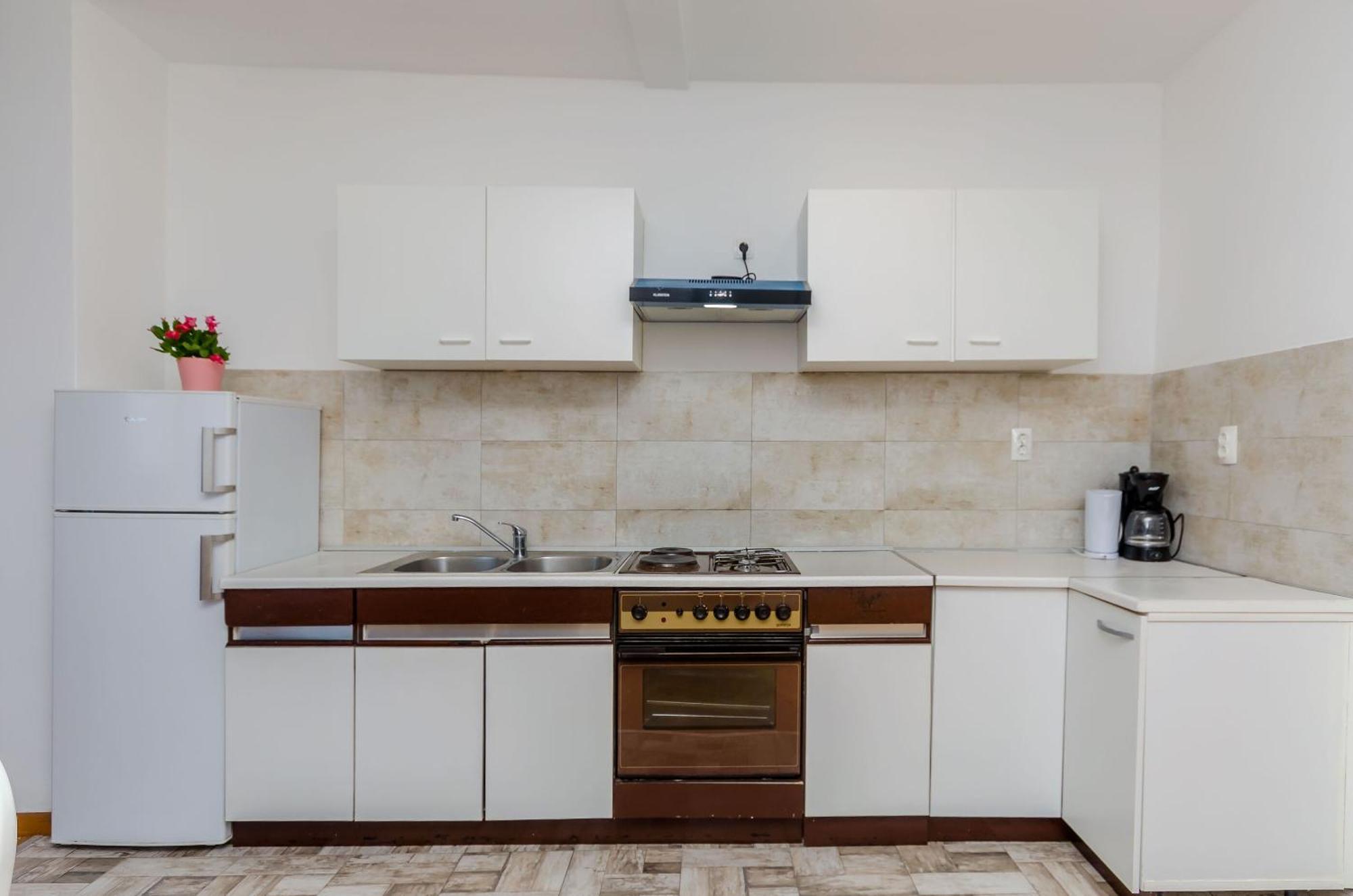 Tabak Apartment *