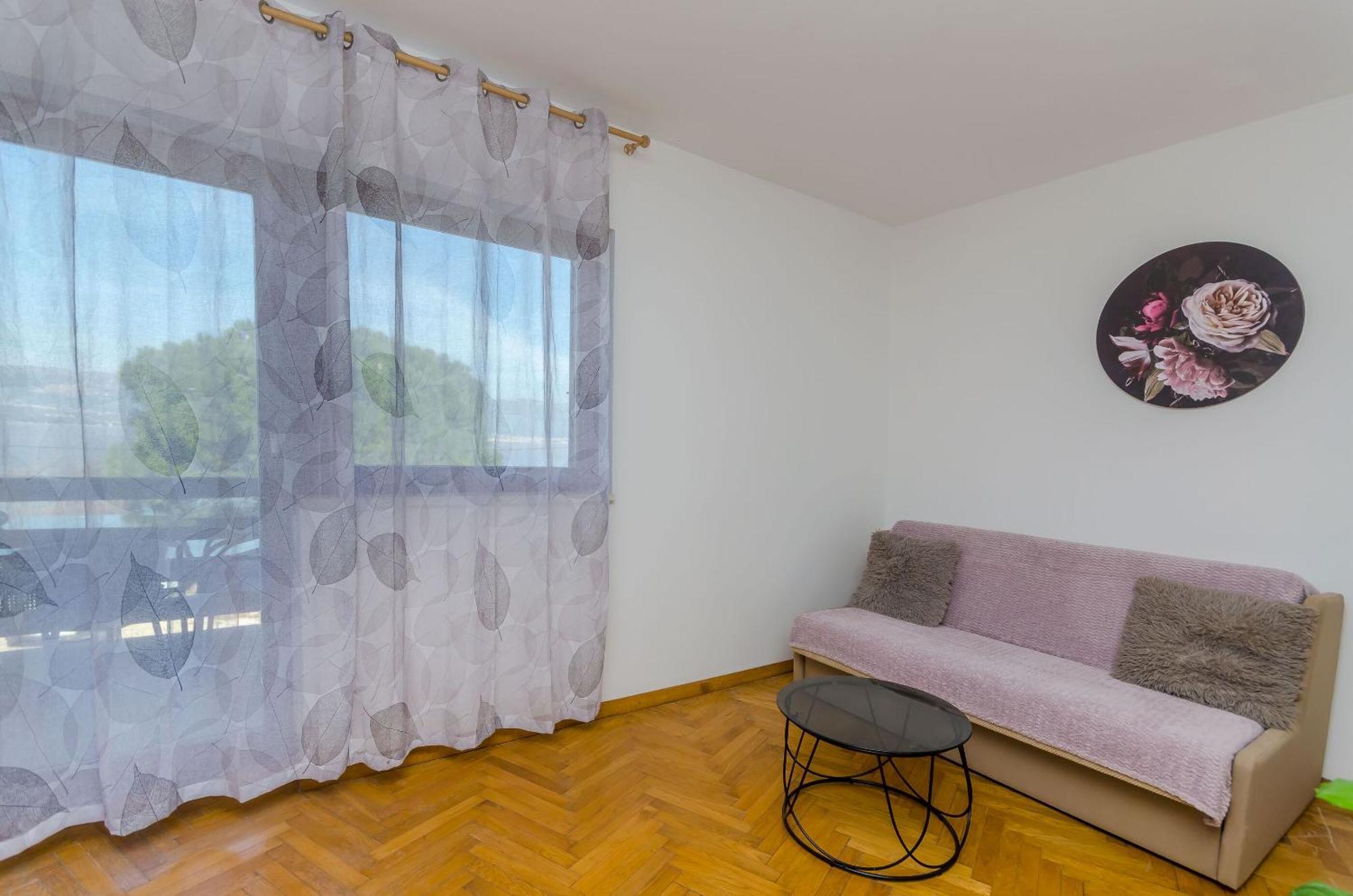 Tabak Apartment *